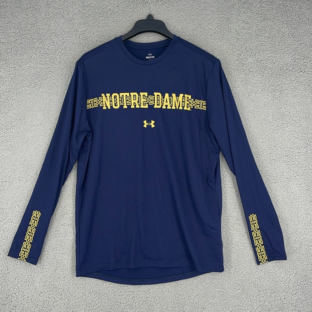 Notre Dame Under Armour blue loose fit fighting Irish football shirt men’s small